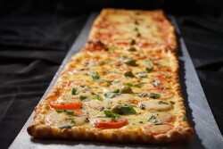 Pizza Metro serve 6 pessoas 
